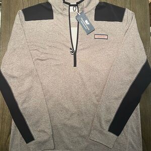 Vineyard Vines Men's Gray and Black Zip-Up Sweater